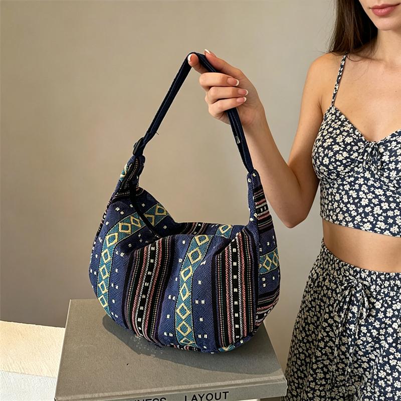 Vintage Ethnic Crossbody Bag Bohemian Tribal Pattern Hobo Purse with Adjustable Strap Casual Soft Shoulder Bag for Daily Travel