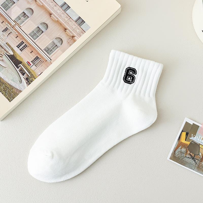Spring and summer white socks women's embroidered short socks versatile short socks sports style women's socks student socks cotton socks thin