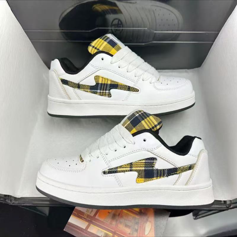 2025 Spring and Autumn New Plaid Mandarin Duck Lightning Bread Shoes Couple Models High Value Breathable High Quality Casual Board Shoes