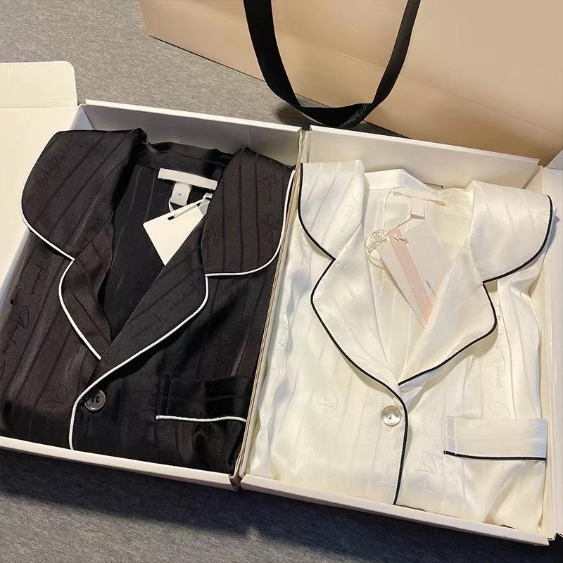 "Jarní luxusní pár pyžamový set z ledového hedvábí - top s dlouhým rukávem a žakárové kalhoty"