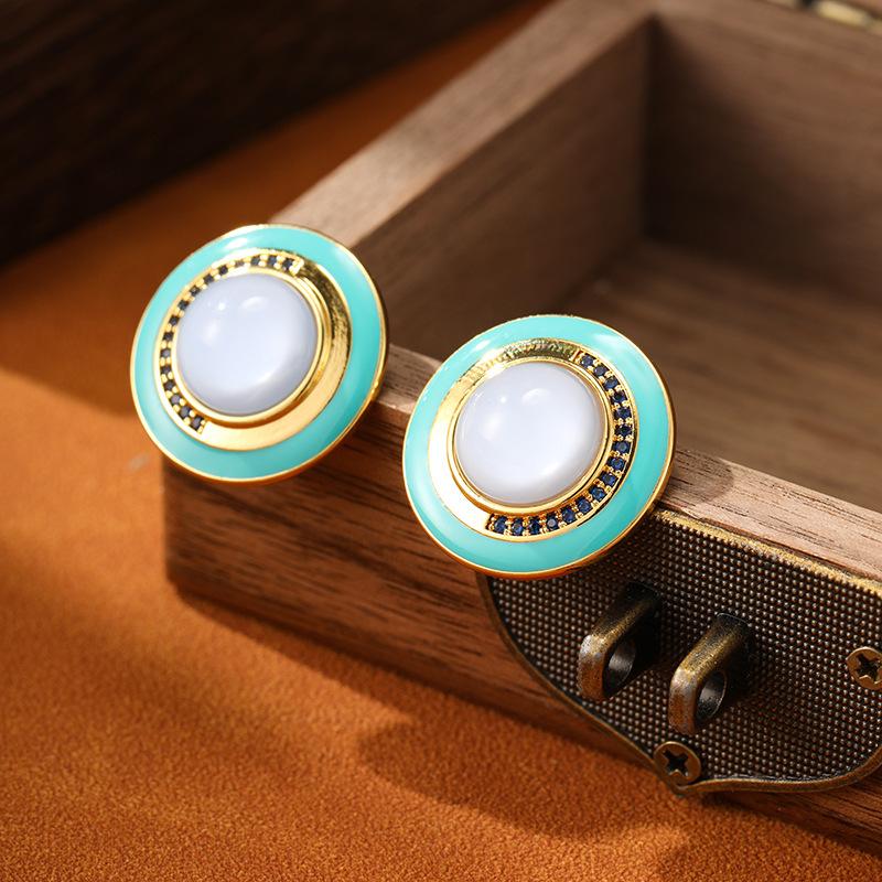 Women's Light Luxury Design Elegant Vintage Round Earrings Fashionable And Versatile Niche Design Earrings Daily Accessories