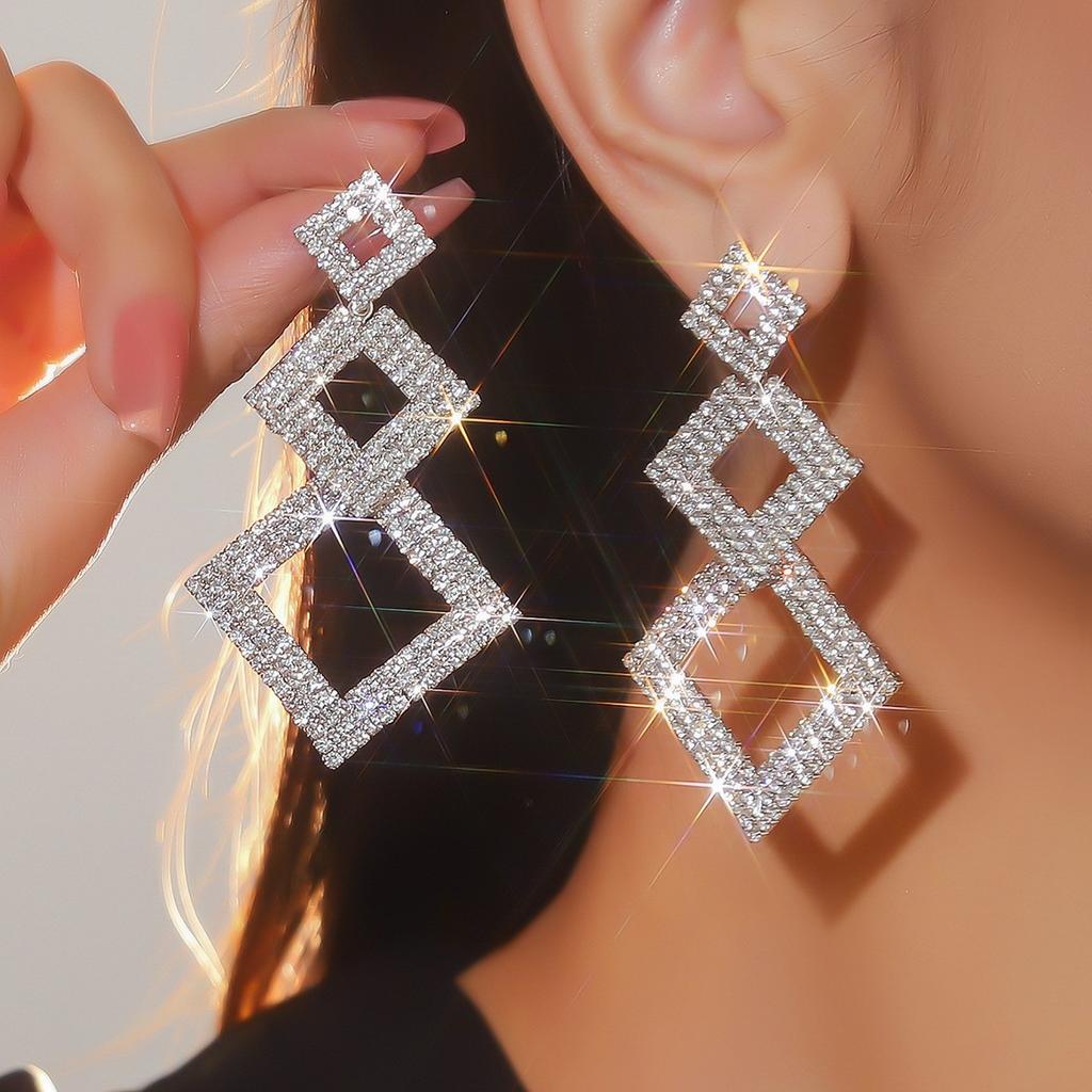 Fashion Versatile Super Flash Long Fringed Earrings