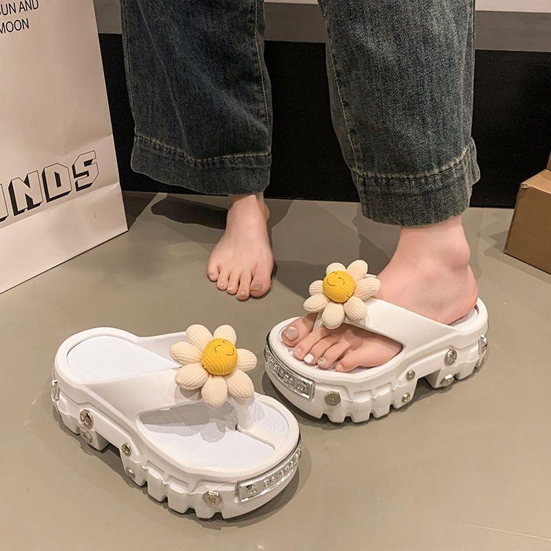 Rivet toe cool slippers small thick-soled flip-flops wearing fashionable versatile slippers women's new summer
