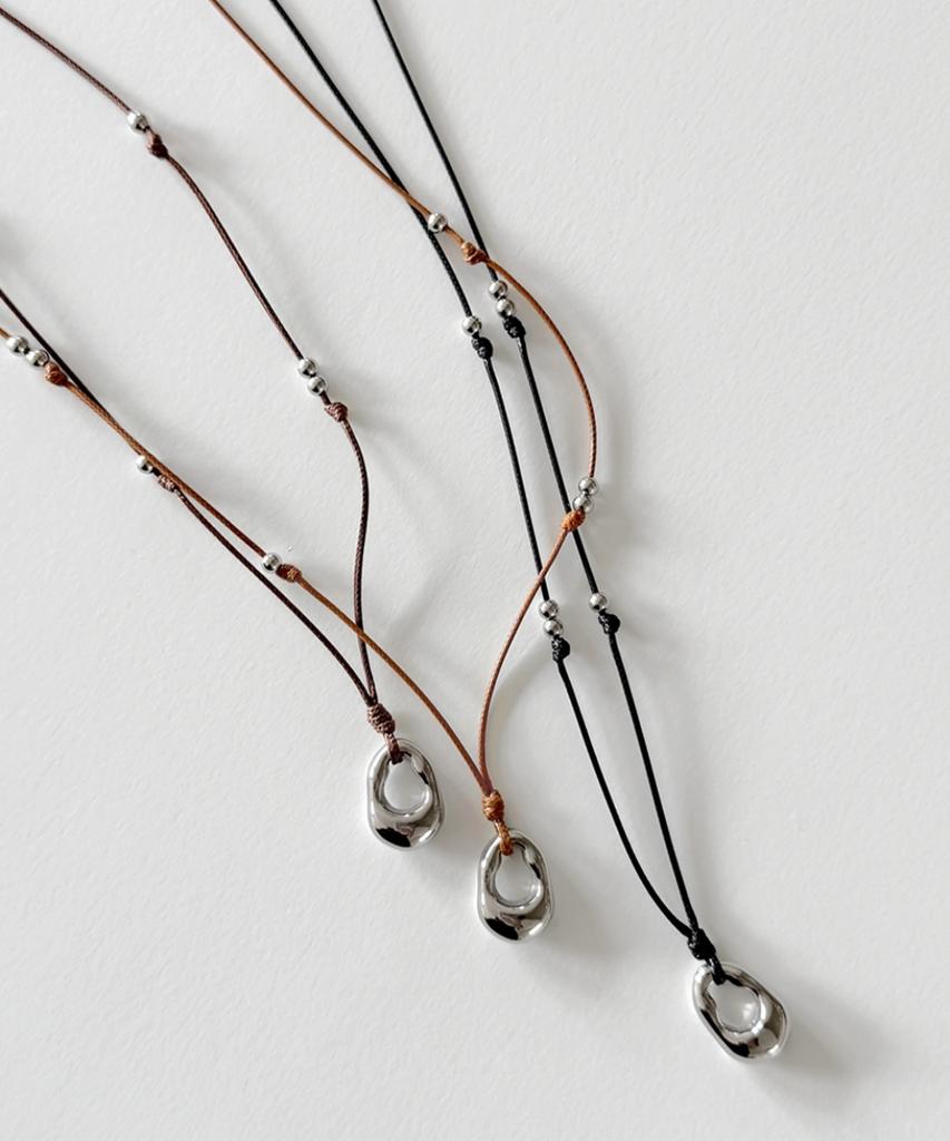 Fantastic Planet Mhl String Necklace (3Colors)