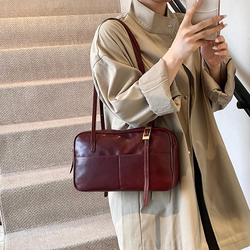 Temperament Shoulder Bag Large Capacity Briefcase Women'S Retro Commuter Boston Armpit Bag