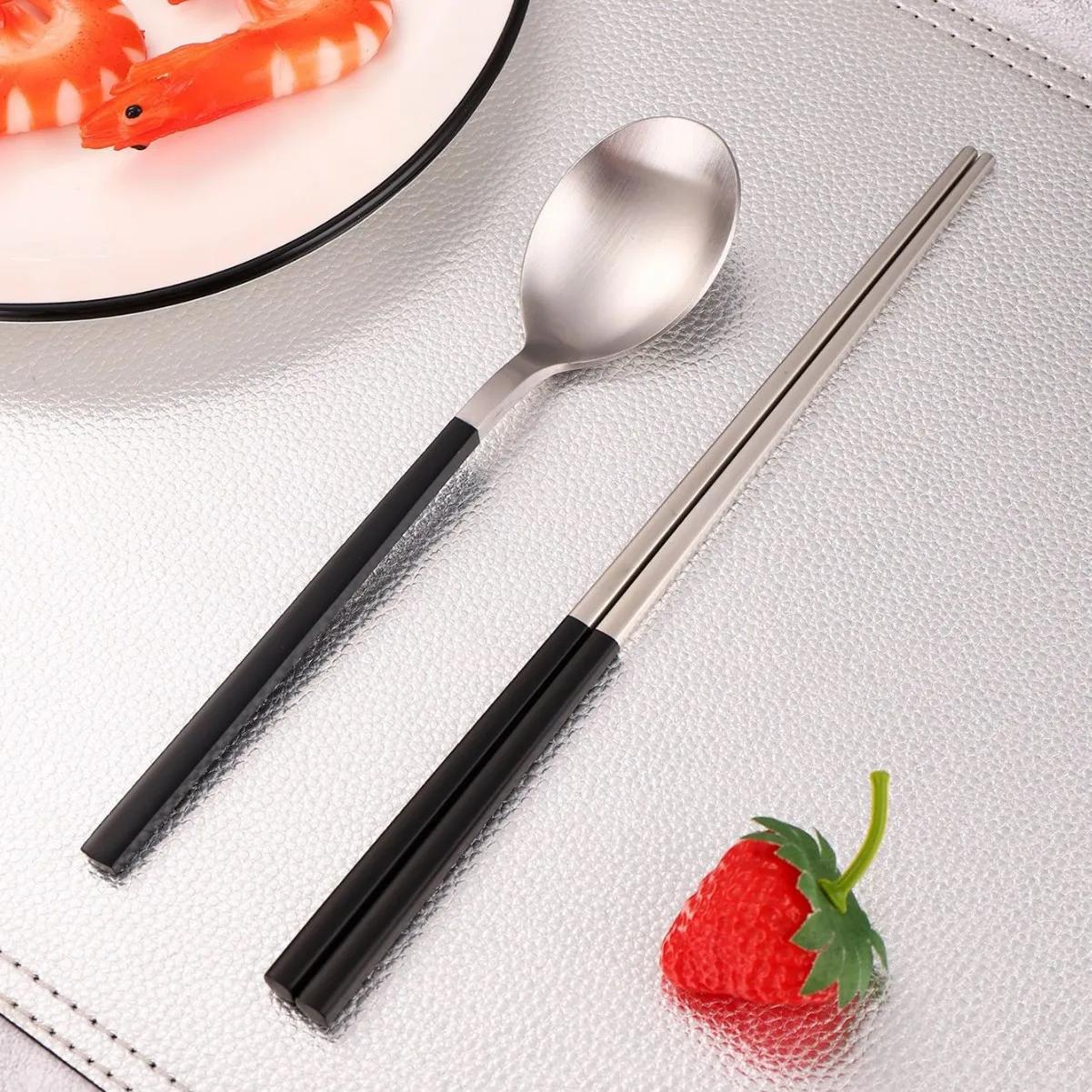 

Набор столовых приборов из нержавеющей стали 2 шт. Корейские ложки Палочки для еды Ложка Палочки для еды Набор посуды Набор столовых приборов Кухонная утварь чёрный