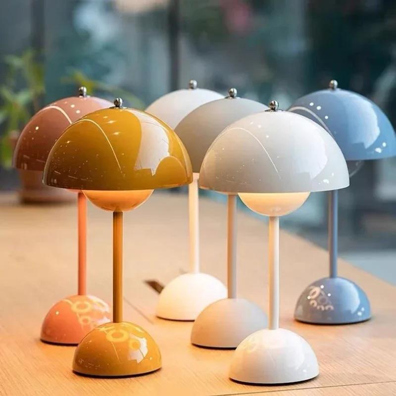 

Table LED Lamp Desk Light Type-C Rechargeable Top Touch Switch Lantern Room Decoration Night Lights Alloy Material чорний