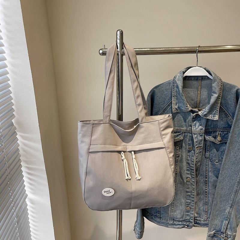 Casual big bag women's new fashionable versatile shoulder bag large-capacity student class commuter bag