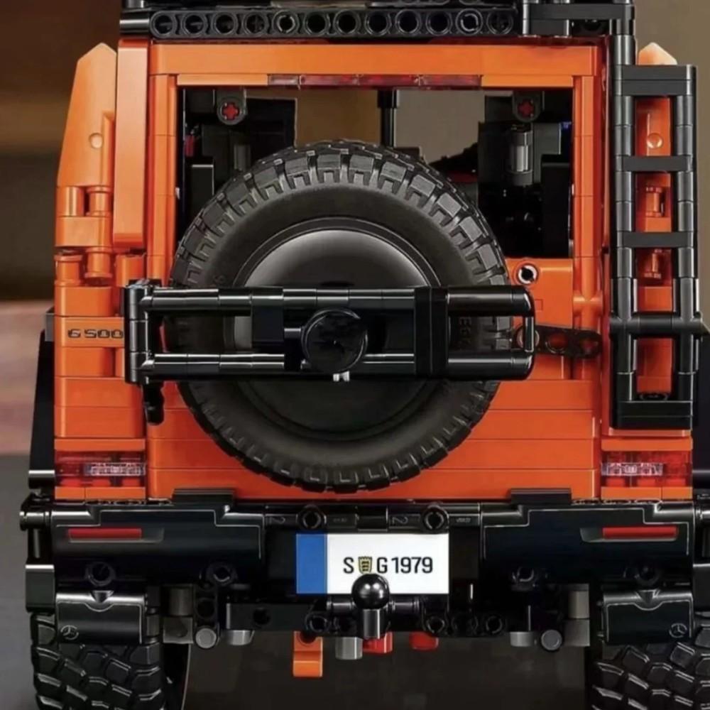 Technic Mercedes-Benz G 500 Professional Line Car Building Set, G-Wagon Model Car Gift for Adults, 4X4 and Off-Road Vehicle