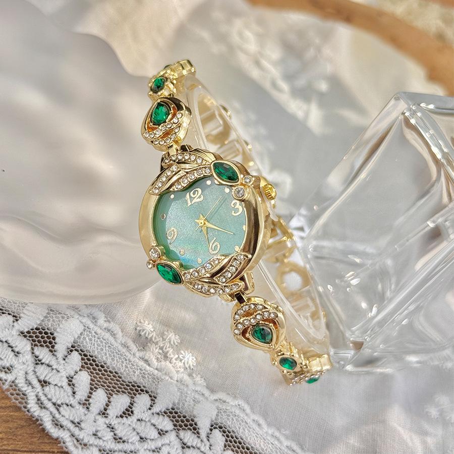 

Ювелирный бриллиантовый браслет Перламутровый циферблат Женские кварцевые часы Высококлассные Легкая роскошь Нишевые часы зелёный