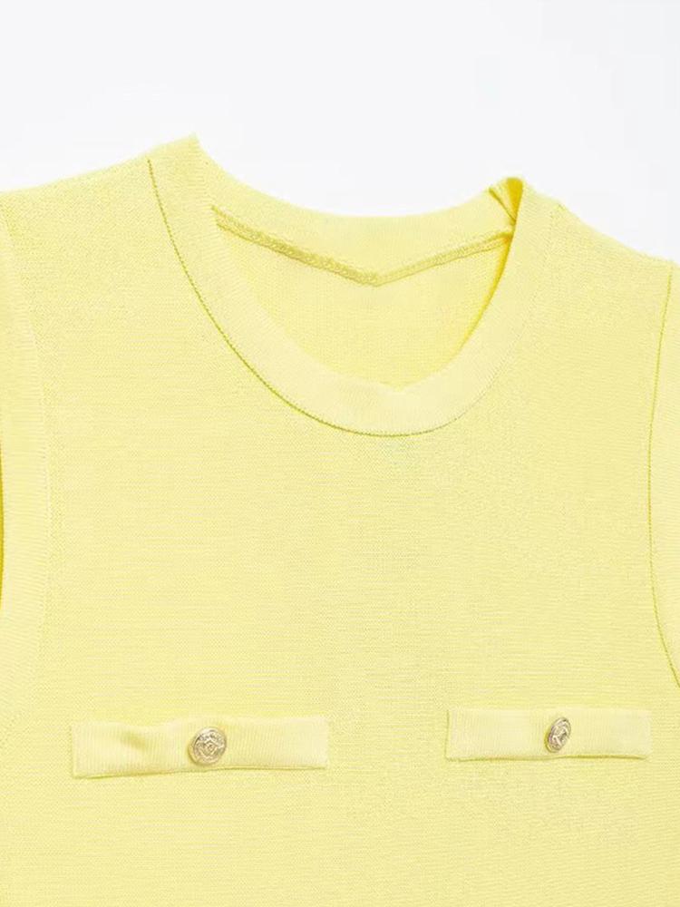 Вязаное желтое мини-летнее тонкое платье без рукавов с круглым вырезом и карманами — фото 7