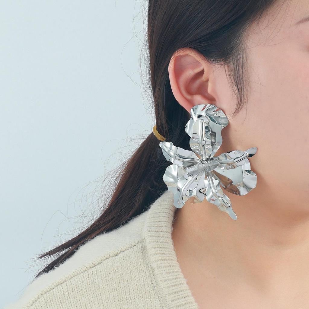 Luxury Gold and Silver Alloy 3D Flower Earrings