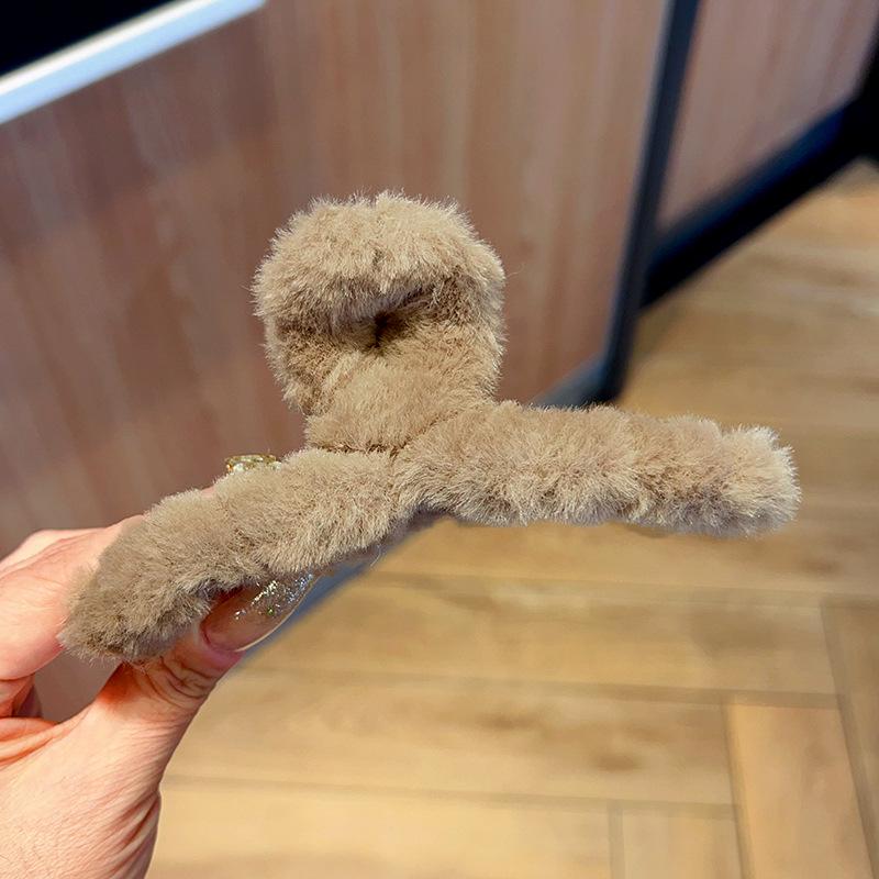 Autumn/Winter Furry Korean Plush Shark Hair Clip - Cute Updo Claw, Cross Clip, One-Word Design