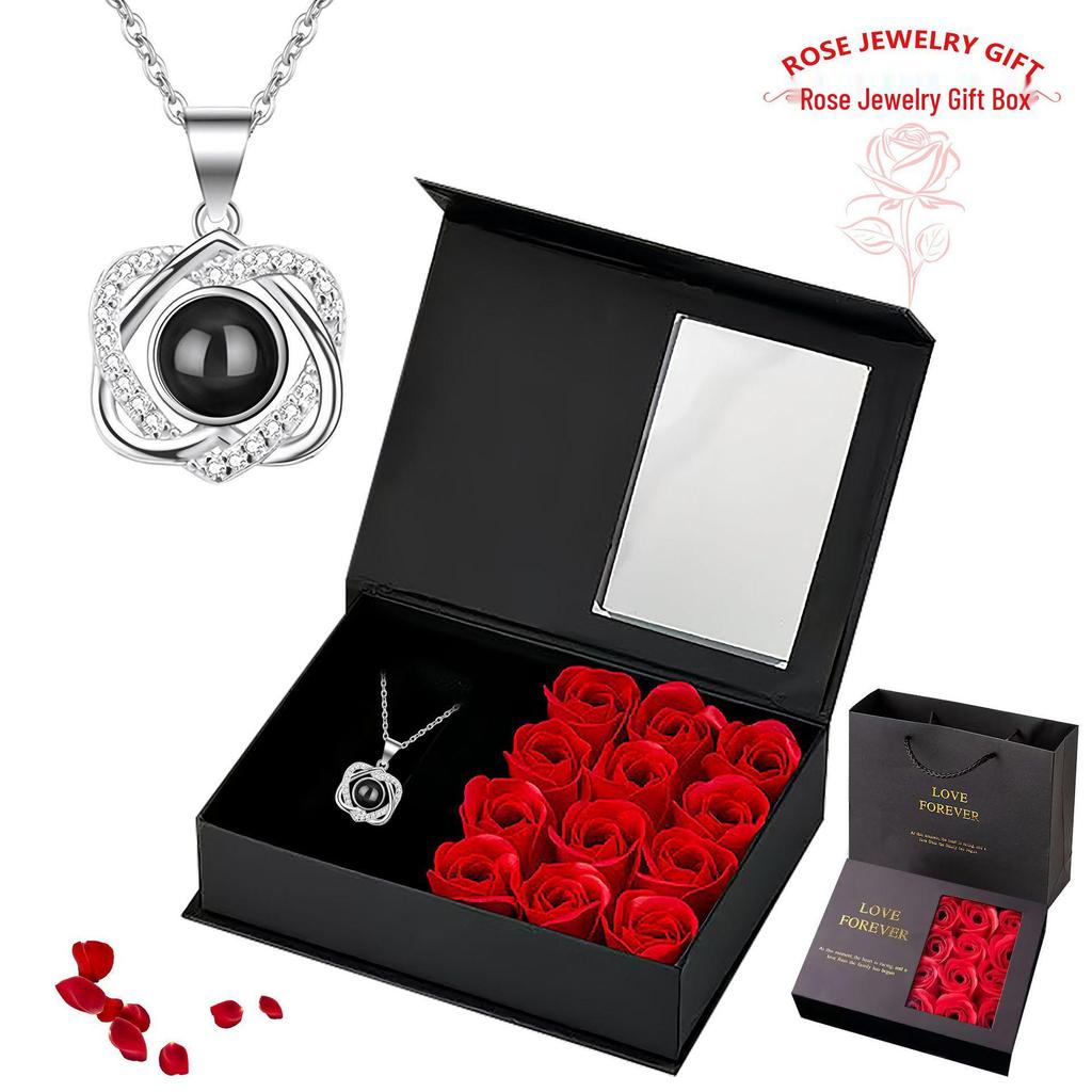 Naszyjnik Projekcyjny 'Kocham Cię' w 100 Językach - Wisiorek w Kształcie Serca