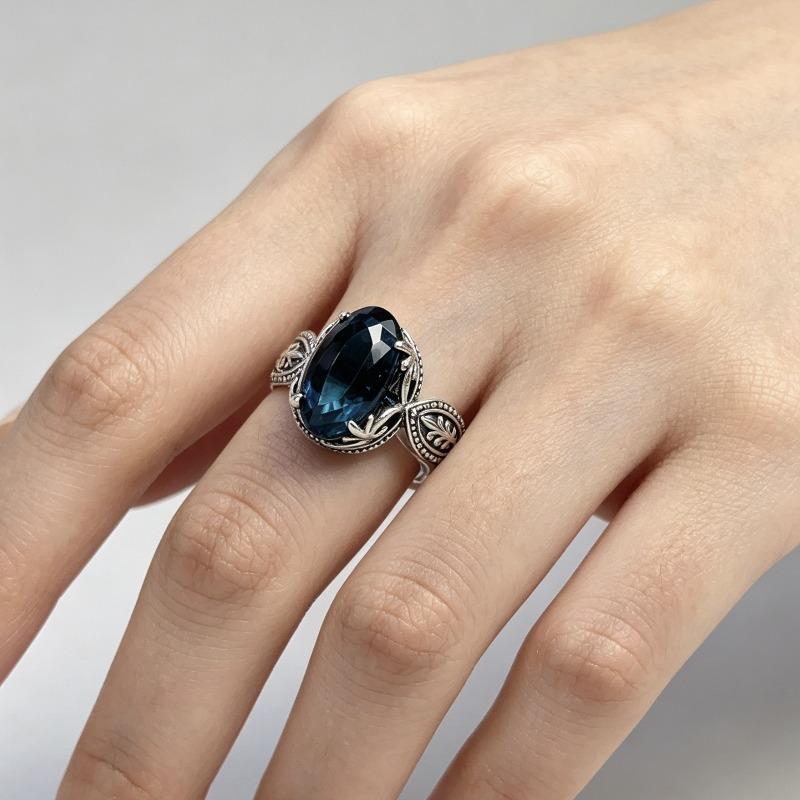 TikTok Live Broadcast European and American Women's Fashion Ring, Inlaid with Morandi Blue Diamond Ring New