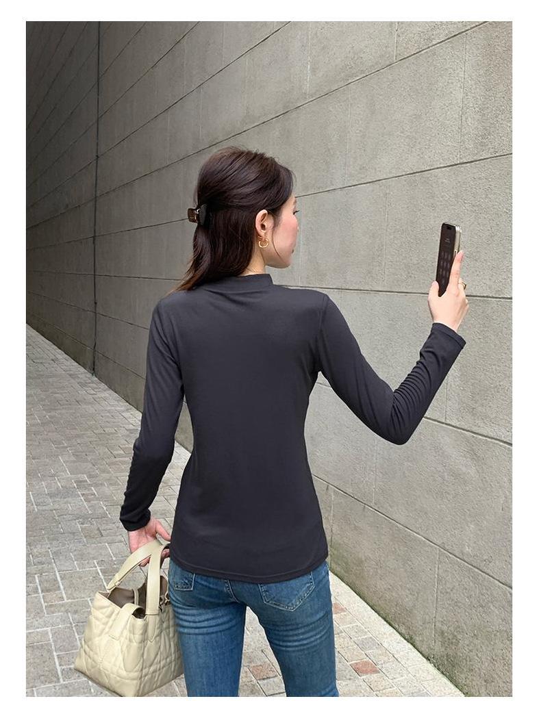 Women’s Slim Fit Brushed Fleece Lined Stand Collar T-Shirt with Long Sleeves for Spring, Autumn, and Winter.