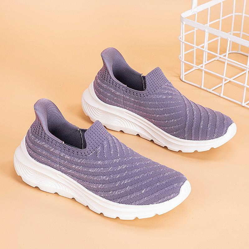 Spring and Summer New Sports Shoes Women's Old Beijing Cloth Shoes Breathable Mother Shoes One Pedal Versatile Casual Single Shoes Women