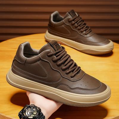 Zapatos de hombre nuevos versátiles moda antideslizantes y resistentes al desgaste suela ligera suave superficie suave holgados deportivos y de ocio zapatos de skate