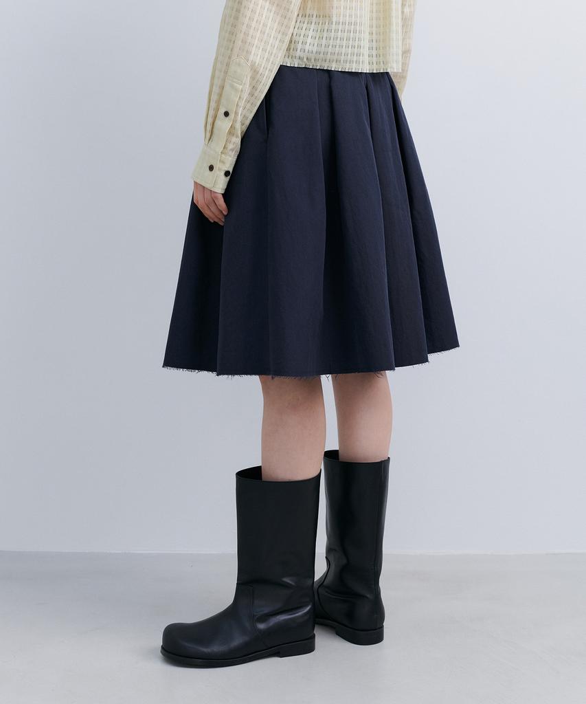 Epinggeulleo Low Edge Pleated Skirt - Navy