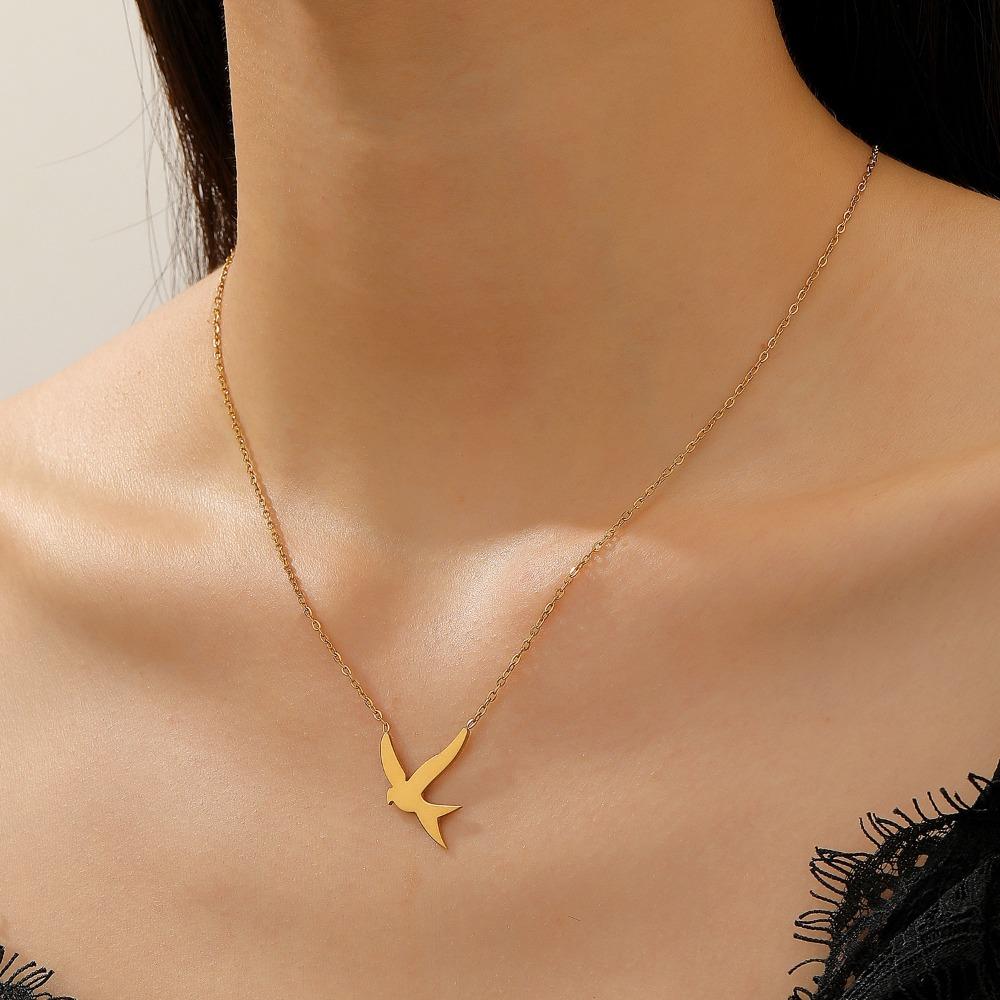 Mode Einfache Goldfarbe Edelstahl Friedenstaube Schwalbe Vogel Anhänger Halskette für Frauen Niedliche Tiere Halskette Kette Schmuck