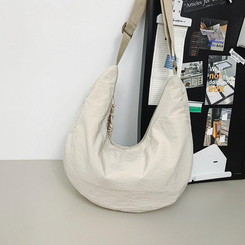 Super Soft Casual Fashion Casual Large Capacity Shoulder Bag Japanese Travel Dumpling Bag Women Commuter Messenger Bag