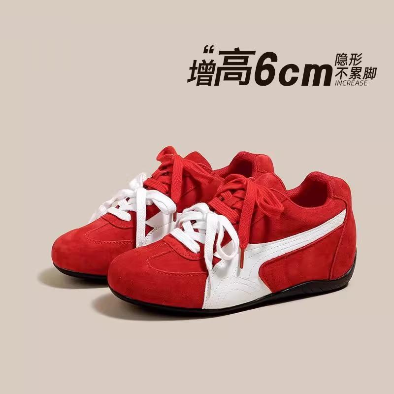 6Cm inner height increase German training shoes women's 2025 new versatile flat-soled retro Forrest Gump shoes red leather casual shoes.