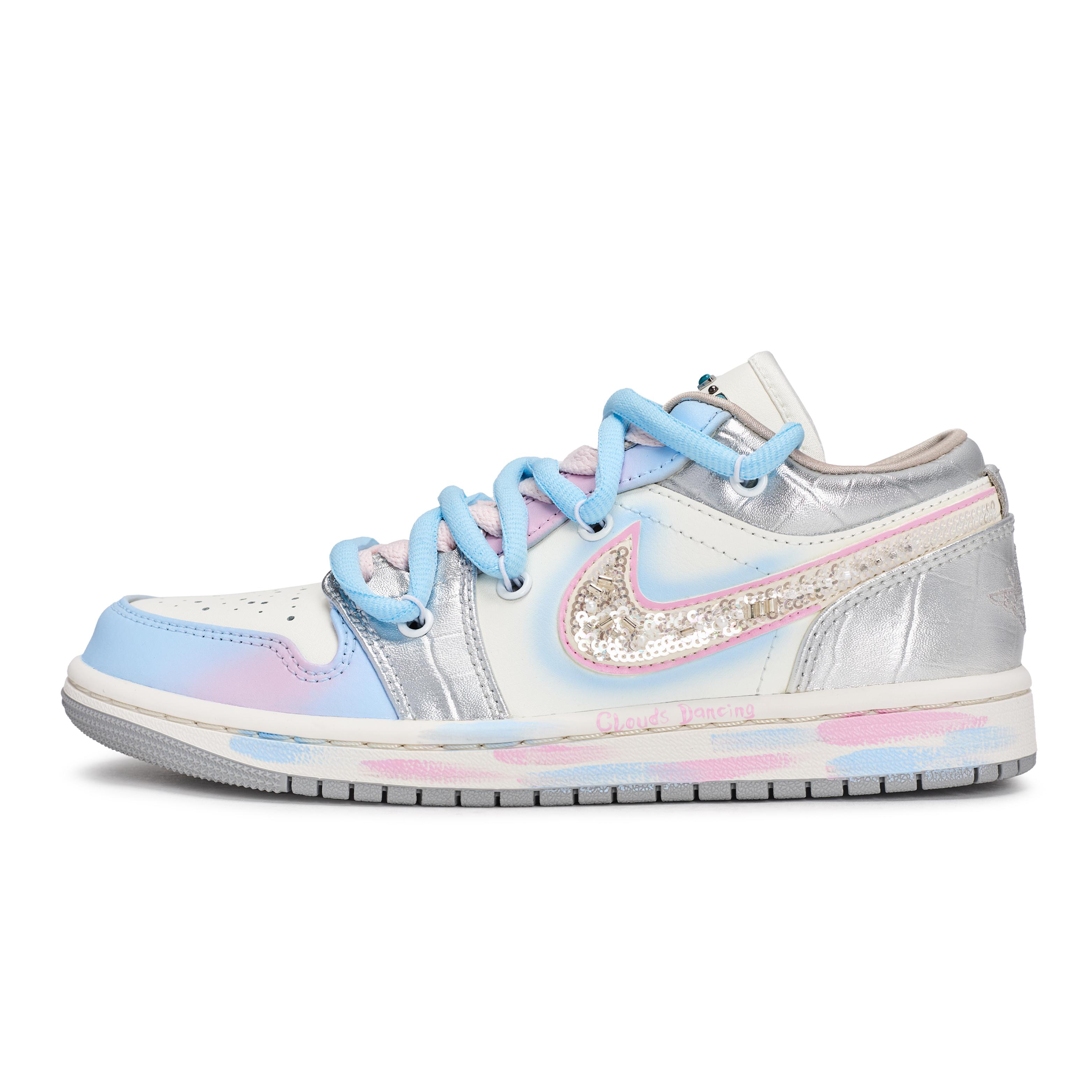 

Jordan Air Jordan 1 811 Manufacturing, Cloud Catkin Dance Abrasion Resistant Low top Vintage Basketball Shoes Women s IH7323-100(Team80-) 38.5