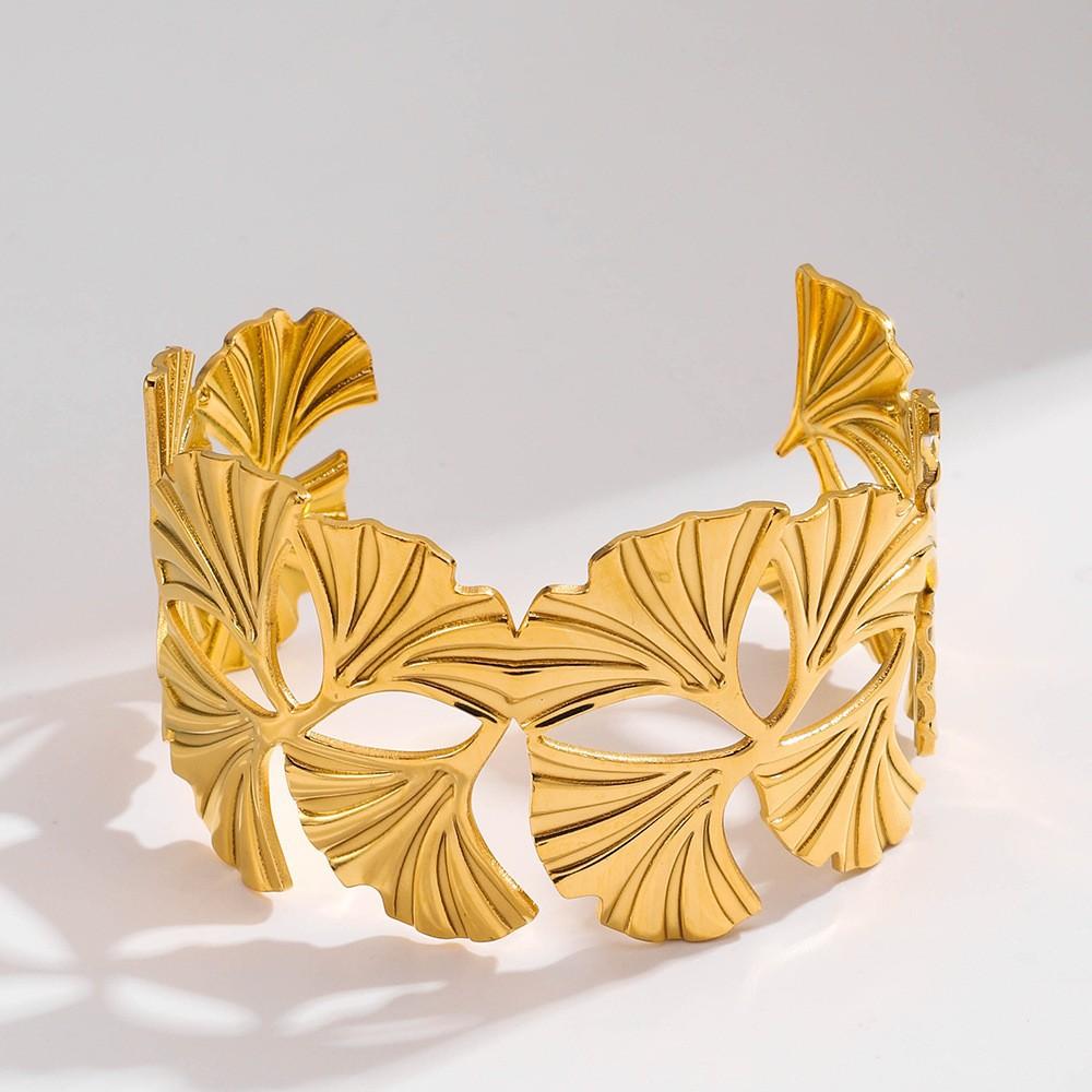 

Light luxury open stainless steel bracelet wide-sided ginkgo biloba niche design bracelet European and American jewelry