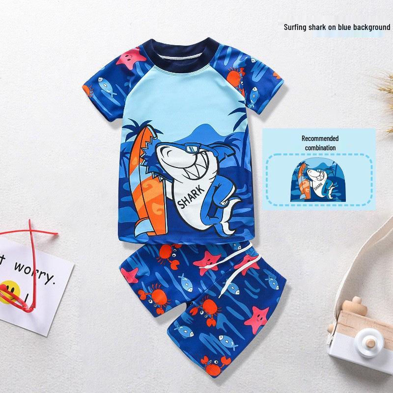 Chłopięcy Kreskówkowy Zestaw Kąpielowy z Krótkim Rękawem z Czepkiem i Kąpielówkami (Lato 2024)