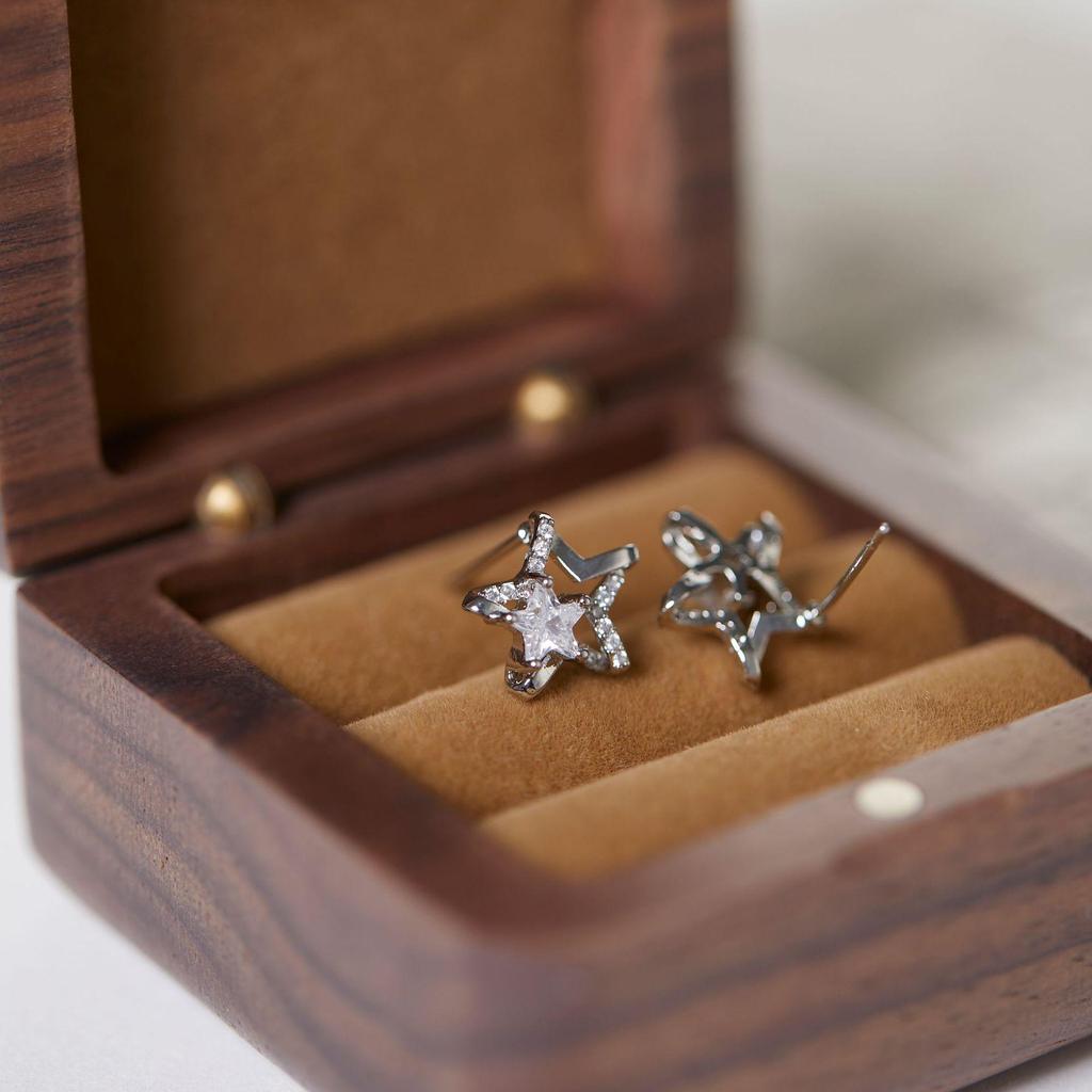 2023 Women's High-End Zircon Star Earrings – New Fashionable and Unique Design