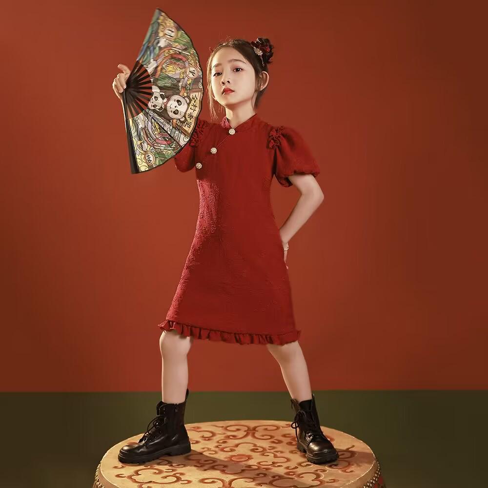 Retro Rotes Qipao Sommerkleid für Mädchen - Chinesischer Stil Prinzessin Bühnenoutfit