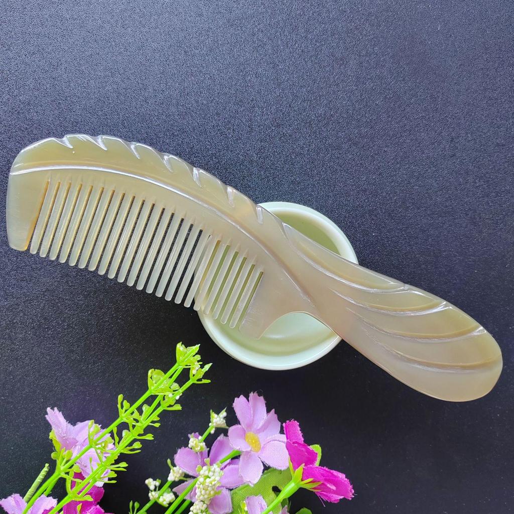 Ox Horn Flower-Handle Massage Comb for Women’s Long Hair