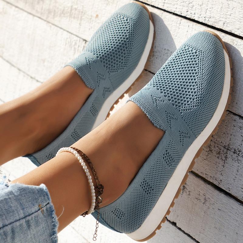 Cross-border Large-size Fly-woven Single Shoes for Women's Spring New Mesh Breathable One-pedal Women's Casual Knitted Shoes