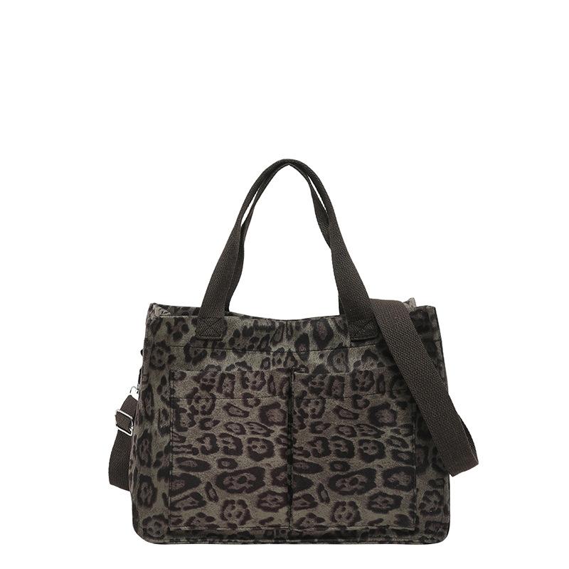 

Leopard print canvas tote bag women s largecapacity bag new literary relaxation portable commuter shoulder mommy bag зелений