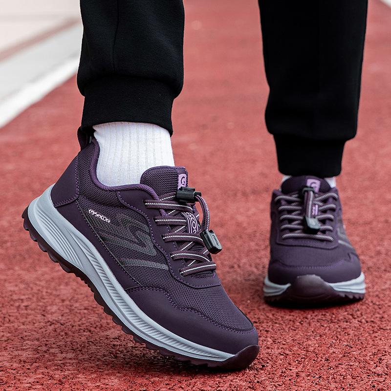 Genuine autumn soft-soled mother shoes comfortable sports shoes medium walking cloth shoes 36