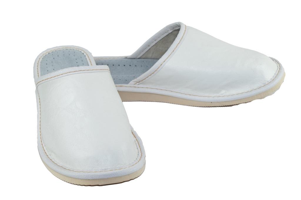 Women's covered leather slippers, white women's silent shoes 41