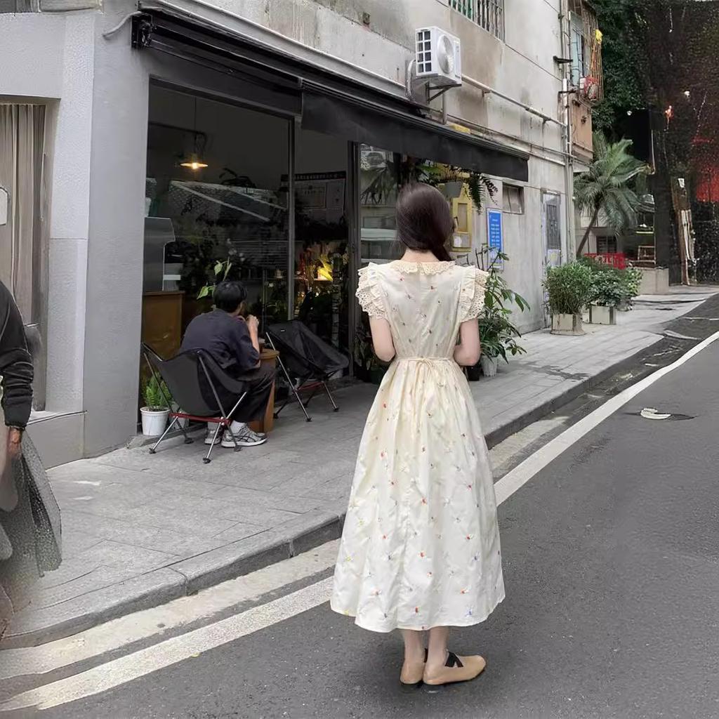 Gentle wind design sense niche French waist fairy embroidered floral dress spring and summer high-end lady dress