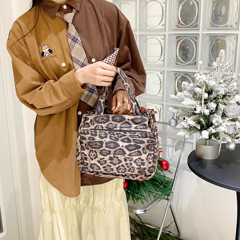 Autumn and winter bags women's new leopard print retro versatile underarm bag commuting to work portable mommy bag handbag