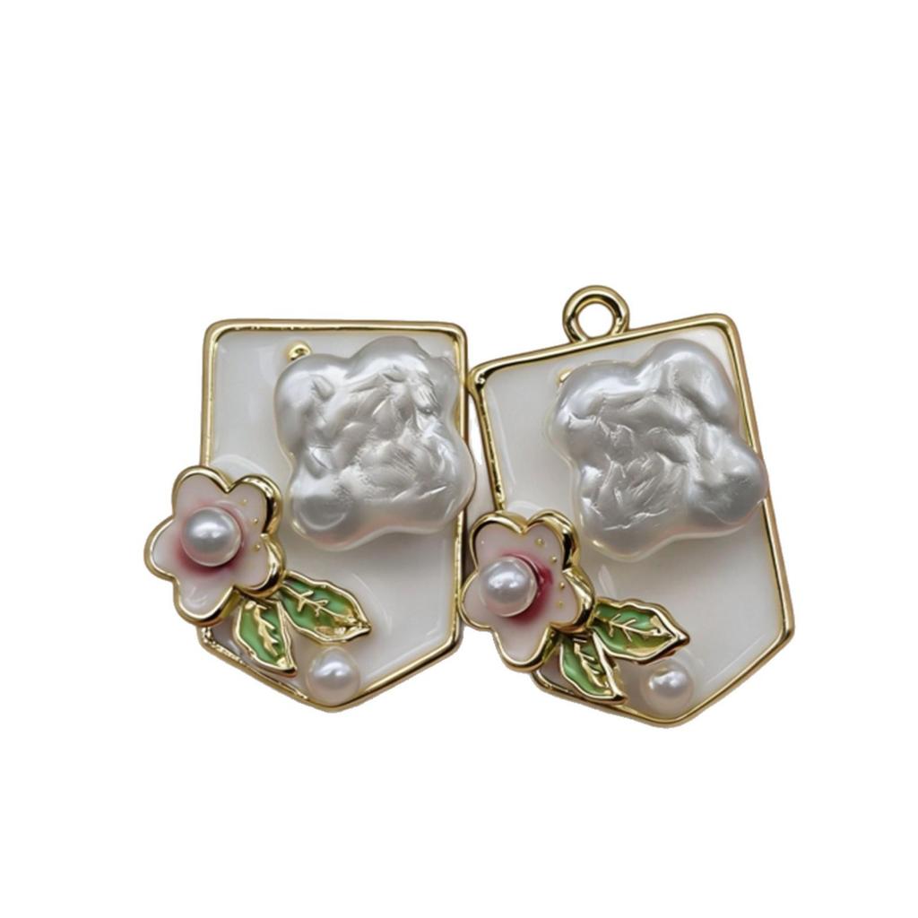 Women's Retro Pearl Flower Earrings - French Oil Painting Style, Versatile and Elegant for Daily Wear
