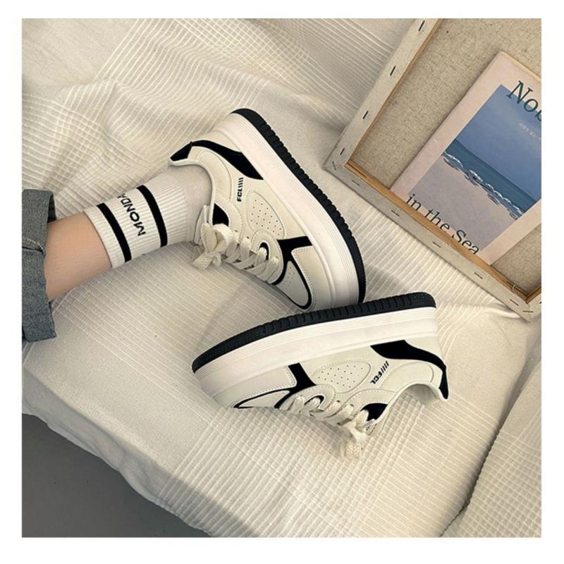 White Shoes Women's Thick Soled Spring and Autumn Casual Sports Shoes