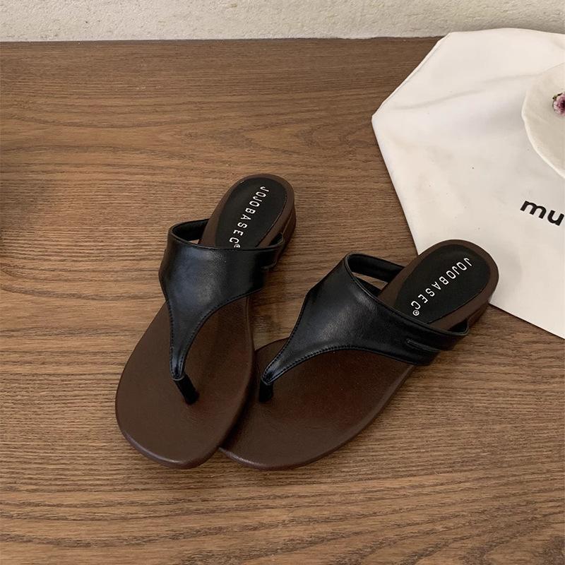 

Thick-heeled slippers for women to wear summer new flip-flops, toe sandals, beautiful sandals 40 чёрный