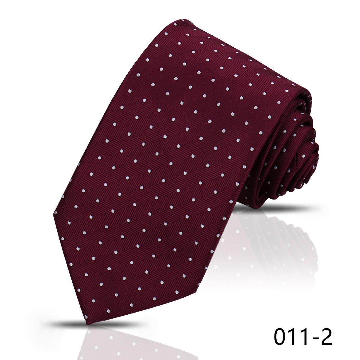 Burgundy Striped Men s Formal Tie for Weddings  Business Wear