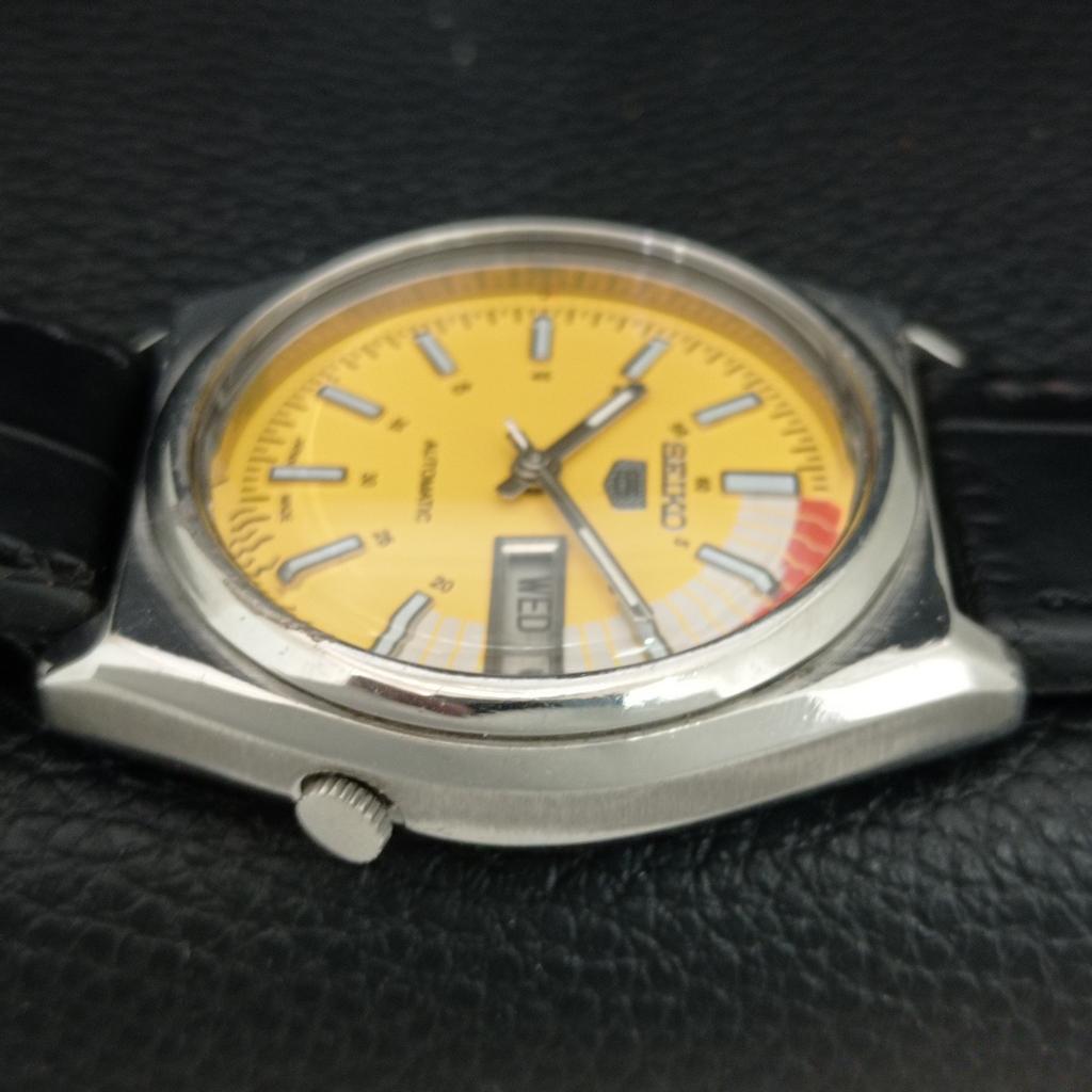 VINTAGE SEIKO 5 AUTOMATIC 7019A JAPAN MENS YELLOW COLOR DIAL WATCH a708558-1
