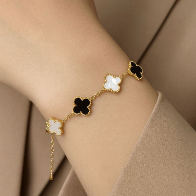 New Arrivalfashion Four-leaf Clover Bracelet Women's Luxury Bracelet