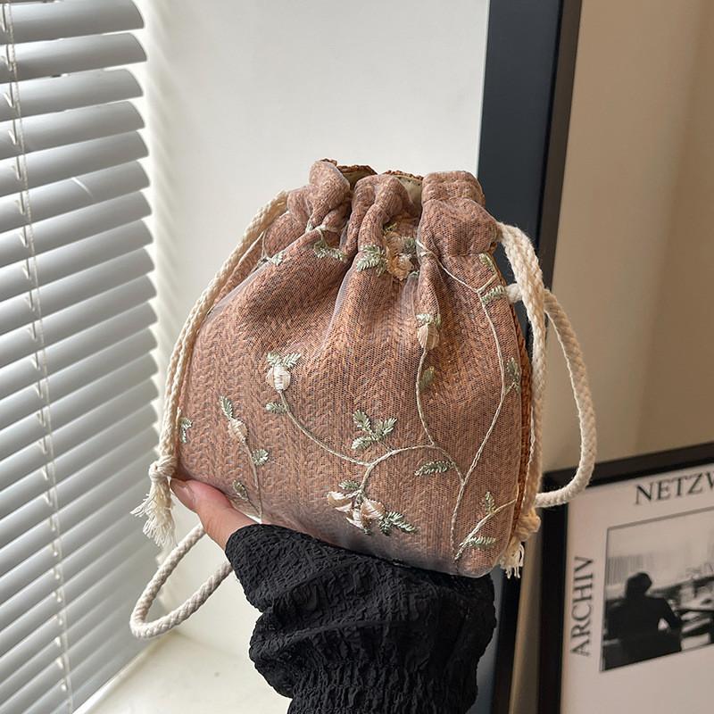 Stylish 2024 Summer Fashionable Womens Bucket Bag Large Capacity Woven Shoulder Bag