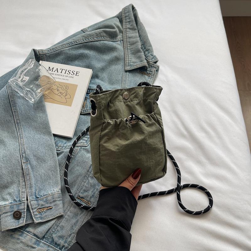 Japanese and Korean Literary Single Shoulder Messenger Bag Niche Design Trend Simple Small Bag Casual Fashion Lightweight Small Square Bag Women