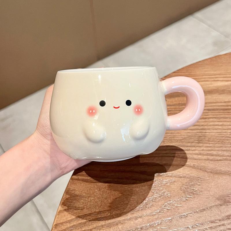 

Подарок на день рождения для девочки Милая чашка для воды с клубничной отметкой Парная керамическая чашка с крышкой и ложкой Офисная кофейная чашка 401-500ml