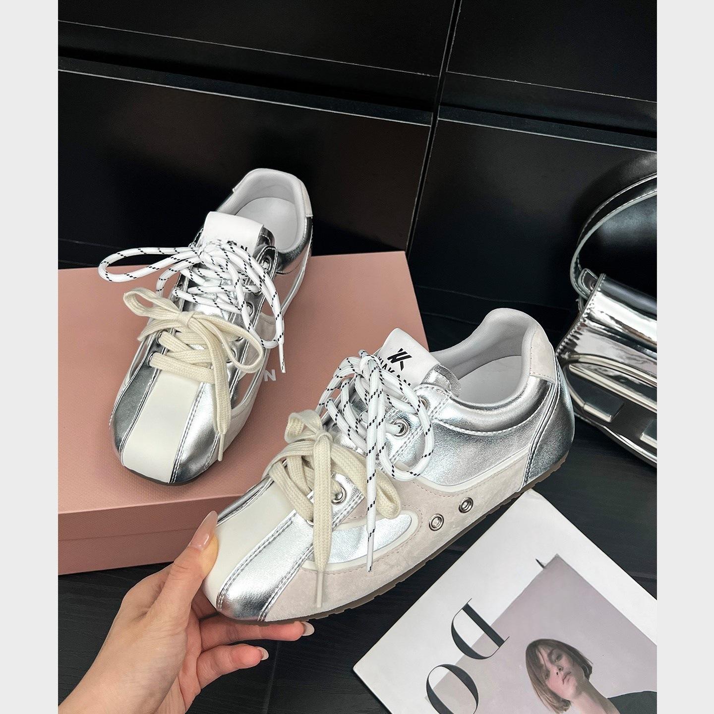 

Ballet style inner height increase German training shoes women s 2025 new retro color matching versatile comfortable sports and leisure Forrest Gump 35 серебряный