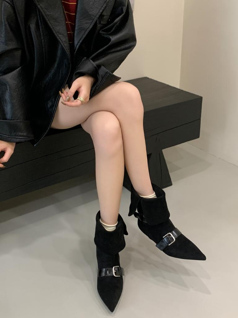 2025 neue Retro Slim Vielseitige West Absatz Spitz Westernstiefel Damen Wildleder Kurze Stiefel Mode Knopfstiefel Damen