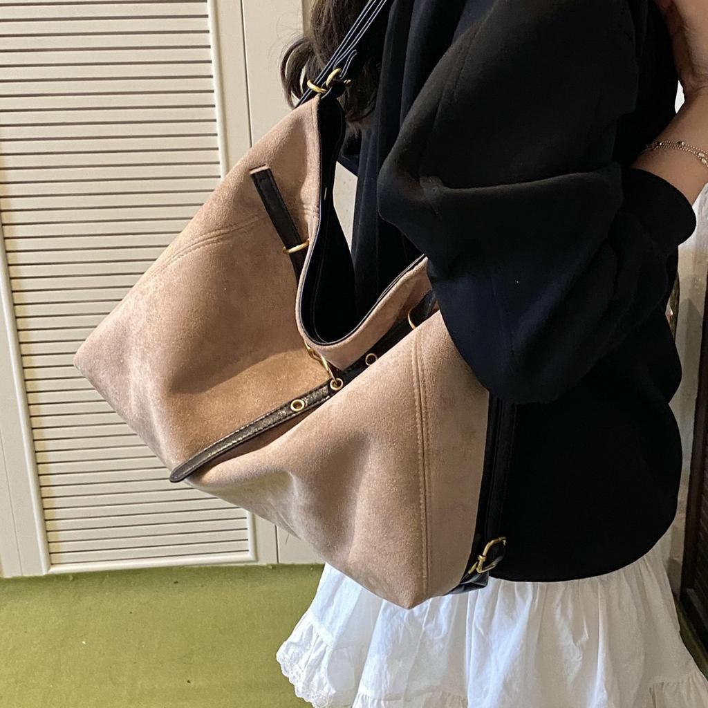 One Pack of Three Shoulder Bags, Large-capacity Bags, Women's 2025 New Commuter Backpack, Suede Tote Bag.